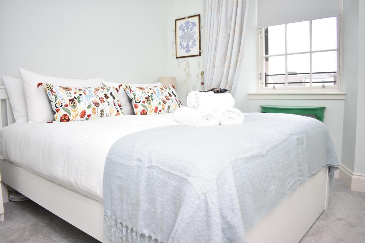 Bernard St - Bright And Spacious 1 Bed Apartment At The Shore! EDI Kültér fotó