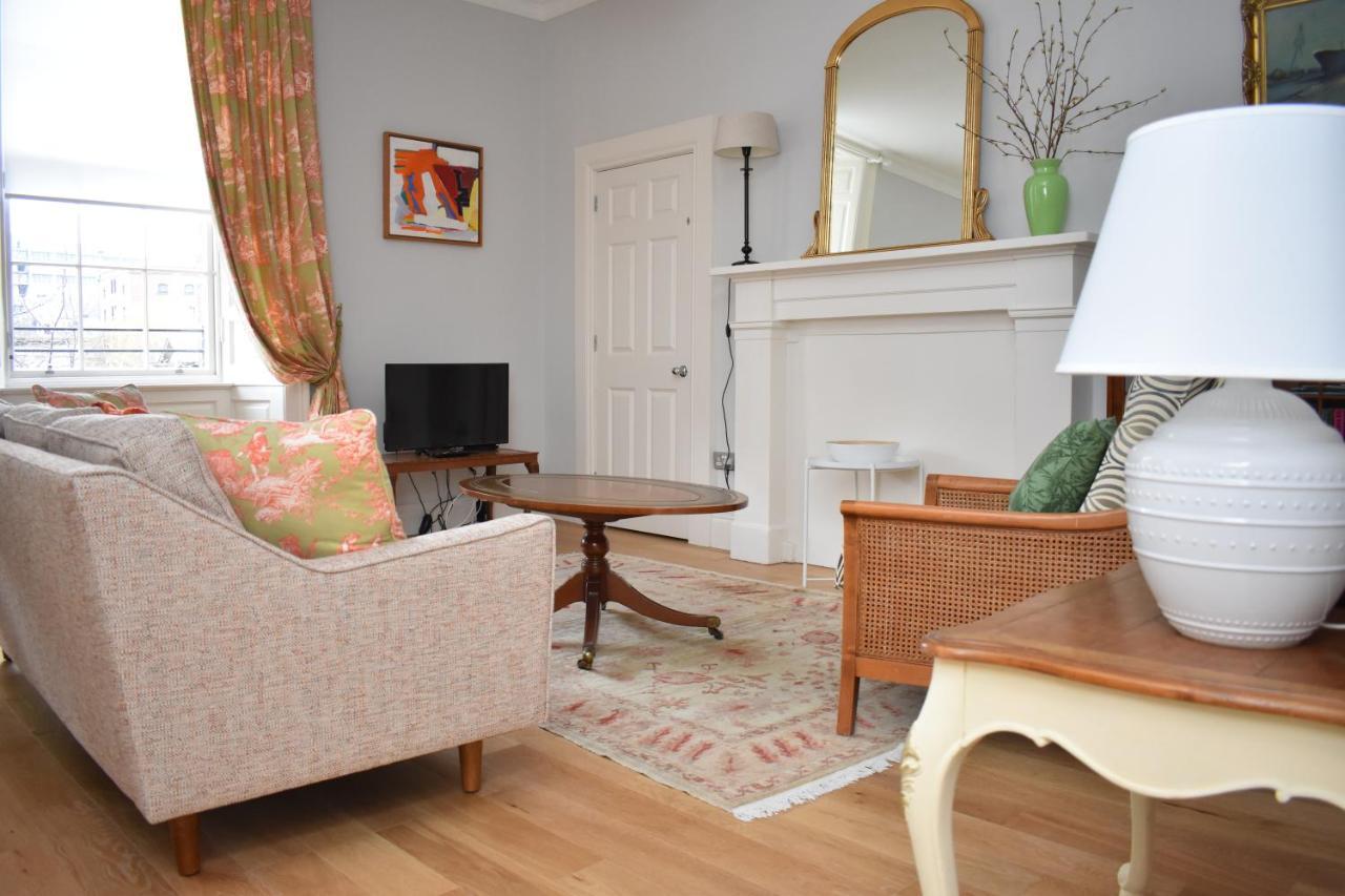 Bernard St - Bright And Spacious 1 Bed Apartment At The Shore! EDI Kültér fotó