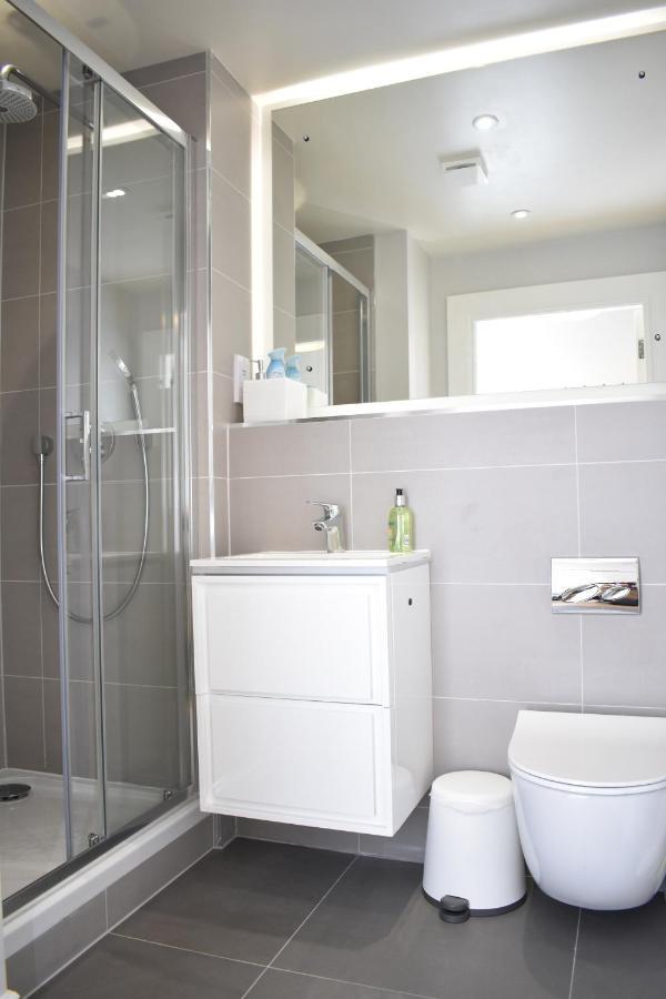 Bernard St - Bright And Spacious 1 Bed Apartment At The Shore! EDI Kültér fotó
