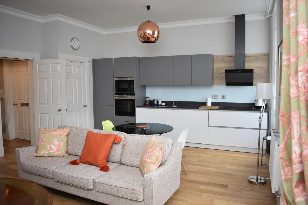 Bernard St - Bright And Spacious 1 Bed Apartment At The Shore! EDI Kültér fotó