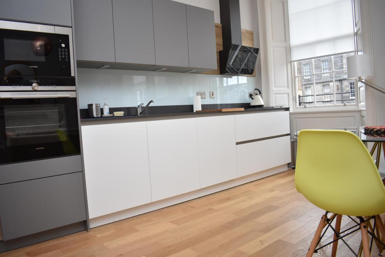 Bernard St - Bright And Spacious 1 Bed Apartment At The Shore! EDI Kültér fotó